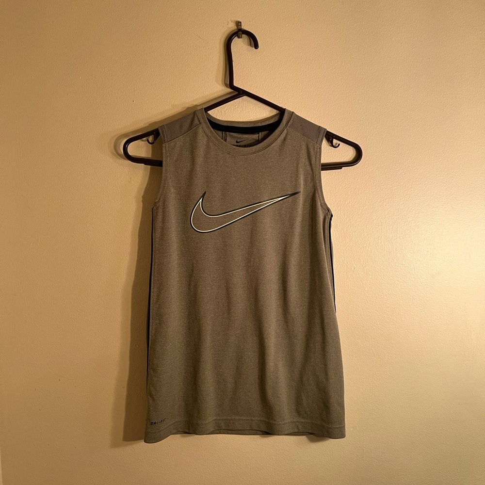 Boys Nike dri fit tank